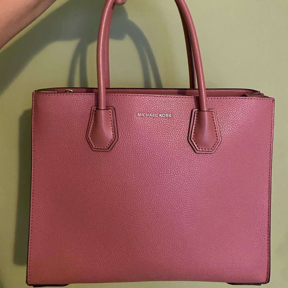 Michael Kors pink bag
